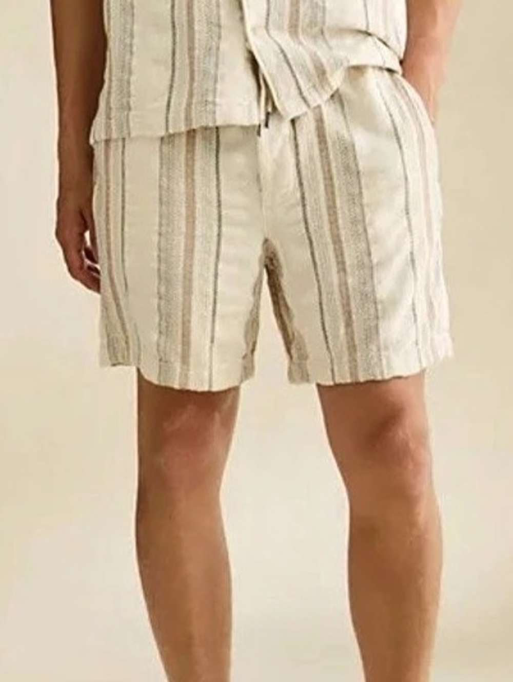 American Eagle AE Lived In 7” Pull-On Short Cream & Brown Large